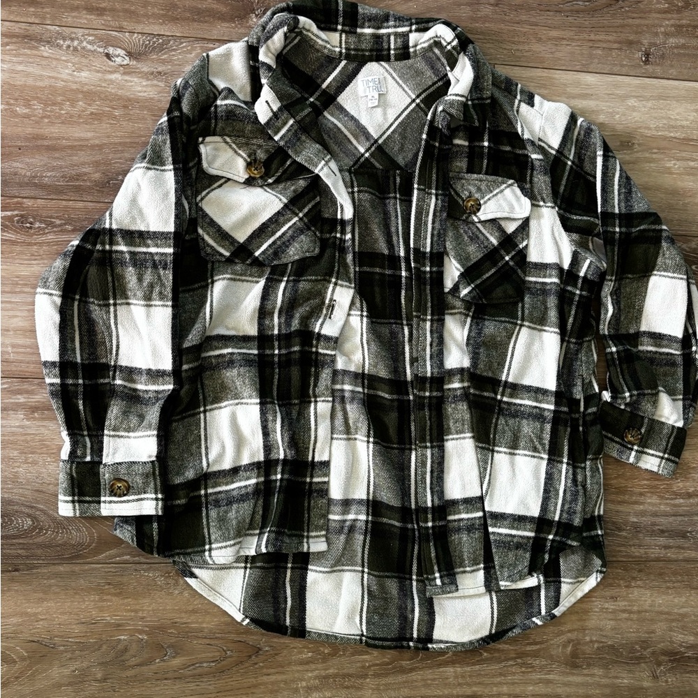 Time and Tru Women's Checkered Button Down Shirt - Black and White